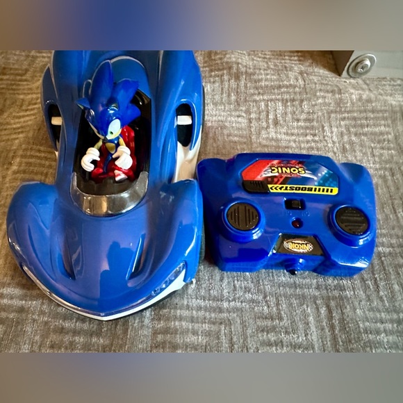 NKOK Team Sonic Racing 2.4Ghz Remote Controlled Car with Turbo Boost. - Picture 1 of 7